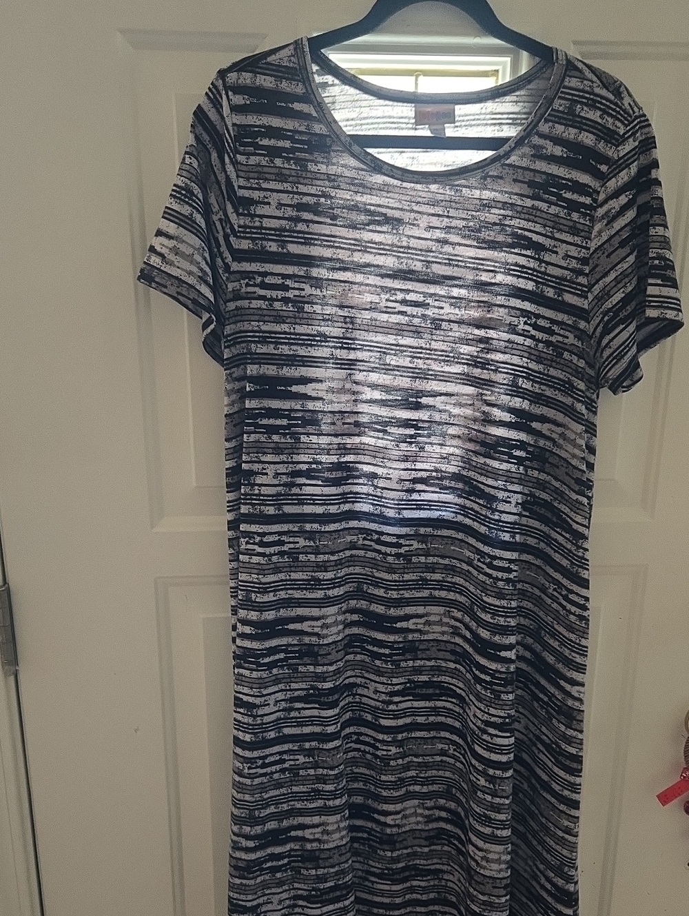 LuLaRoe Black and White Striped Tee Midi Dress (CARLY)